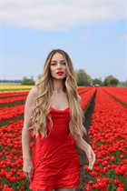almere mariée veronica avec Blond cheveux, âge 31 photo-13
