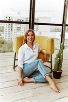 Modèle fille ukrainienne ludmila de kharkov avec Chatain clairs cheveux, âge 36 photo-3