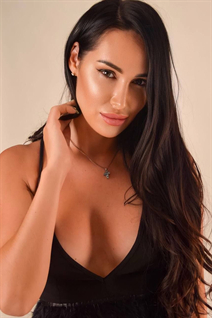 Dating a ukrainian woman kristina from kiev with Dark Brown hair age 38