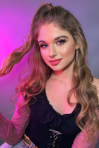 Belle femme ukrainienne célibataire kateryna de kiev avec Chatain clairs cheveux, âge 19 photo-10