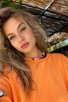 Dating a moldovan girl irina from tiraspol with Light Brown hair age 28 photo-10