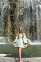 Gorgeous Ukrainian woman svetlana from kiev with Light Brown hair age 18 photo-1