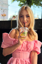 Ukrainian woman julia from chernivtsi with Blonde hair age 21 photo-11