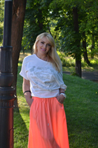 Sortir avec une femme allemande svetlana de berlin avec Blond cheveux 56 ans photo-5