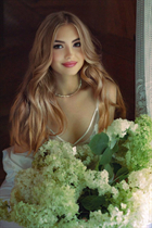 Mariée de bodrum alexandra avec Chatain clairs cheveux, âge 36 photo-10