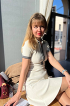 Rencontre une fille ukrainienne vira de kharkov avec Chatain clairs cheveux, âge 42 photo-4