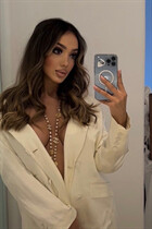 Bride from london dajana with Dark Brown hair age 28 photo-29