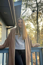 Perfect woman lilia from manassas with Light Brown hair age 43 photo-21