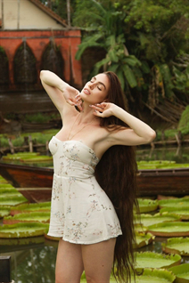 Ukrainian woman online anna from odesa with Light Brown hair age 31