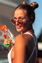 Dating a moldovan girl irina from tiraspol with Light Brown hair age 28 photo-28