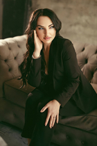 Single Ukrainian lady inna from toronto with Black hair age 38 photo-1