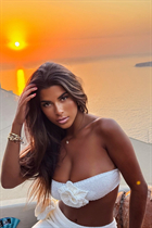 Dating a brazilian woman isabela from sao paulo with Light Brown hair 21 years old photo-1