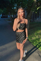 Belle mariée ukrainienne ilona de khmelnytskyi avec Chatain clairs cheveux, âge 21 photo-1