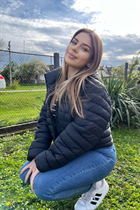 Date ukrainian diana from lviv with Light Brown hair age 21 photo-8