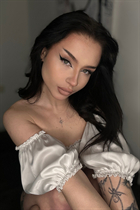 Novia ucraniana anna de khmelnitsky con pelo Negro y edad 22 photo-23