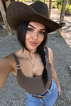 Ukrainian bride kateryna from kyiv with Black hair age 27 photo-8