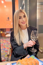 Fille célibataire ukrainienne yevheniia de rome avec Chatain clairs cheveux, âge 28 photo-10