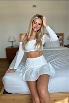 Mariée de brussels anna avec Blond cheveux, âge 42 photo-12