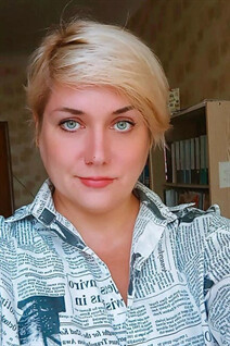 Dating a ukrainian woman anastasiya from kharkov with Blonde hair age 43