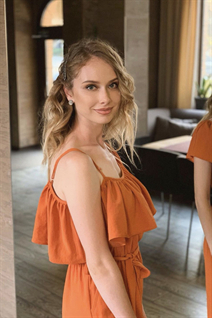 Ukrainian wife irina from poltava with Blonde hair age 28