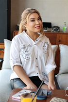 Mujer perfecta dina de dubai con pelo Rubio y edad 40 photo-5