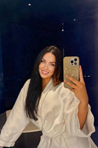 Dating a german woman yulia from berlin with Dark Brown hair 45 years old photo-9