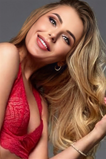 Pretty girl anna from milan with Blonde hair age 30