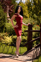 Date ukrainian maria from kharkov with Black hair age 25