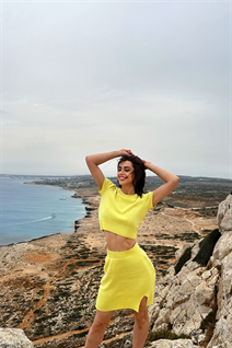 Rencontre femme ukrainienne anna de krivoy rog avec Chatain clairs cheveux, age 32