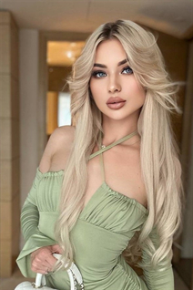 Dating a german woman anastasia from london with Blonde hair 30 years old