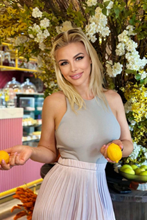 Rencontre fille ukrainienne olga de kiev avec Blond cheveux, age 45