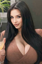 Ukrainian girl for marriage inna from kharkov with Black hair age 27 photo-1