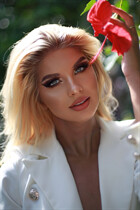 Dating a romanian woman bianca from cluj napoca with Blonde hair 31 years old photo-5