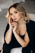 Slavic women irina from kharkov with Blonde hair age 27 photo-2