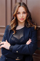Femme ukrainienne de kyiv anastasiia avec Brunette cheveux, âge 19 photo-1