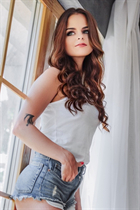 Saliendo con una mujer ucraniana alina de nikolaev con pelo Negro y edad 32 photo-10