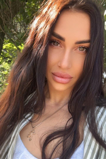 Dating a german girl margarita from berlin with Black hair 30 years old
