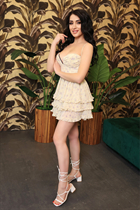 Mariée ukrainienne célibataire olesya de kiev avec Noirs cheveux, âge 30 photo-15