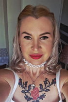 Mariée de dublin oksana avec Blond cheveux, âge 44 photo-1