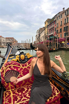 Beautiful ukrainian woman oleksandra from uzhhorod with Dark Brown hair age 26 photo-12