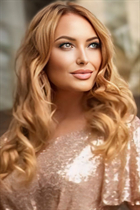 paris bride ruslana with Blonde hair age 43 photo-18