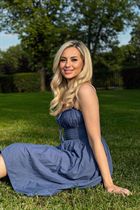 Mariée de brussels anna avec Blond cheveux, âge 42 photo-5