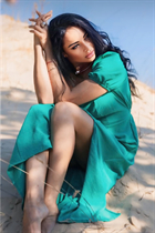 Femme parfaite elina de madrid avec Noirs cheveux, âge 37 photo-9