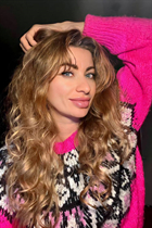 Novia de trieste oleksandra con pelo Castaño y edad 41 photo-9