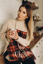 Fille en Ukraine alina de chernivtsi avec Chatain clairs cheveux, âge 34 photo-3