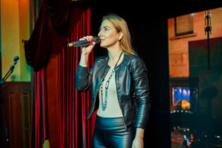 Perfect woman victoria from vienna with Blonde hair age 43 photo-65