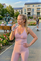 Saliendo con una mujer alemana svetlana de markkleeberg con pelo Rubio y 40 años photo-19