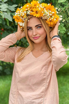 Épouse d'Ukraine anastasiia de lutsk avec Blond cheveux, âge 31