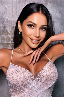 Beautiful Ukrainian woman ksenia from kiev with Black hair age 33