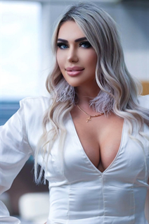 Belle femme ukrainienne olga de kiev avec Blond cheveux, âge 36